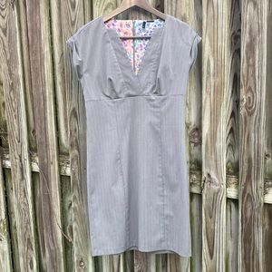 Benetton dress short cap cut out sleeve v neck modern gray pink blue
